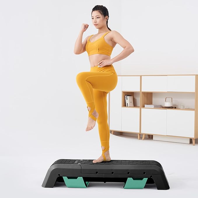 leikefitness Exercise Step Platform, Multifunctional Aerobic Deck with Cord and Adjustable Dumbbell & Weight Bench, Fitness Equipment for Workout Home Gym