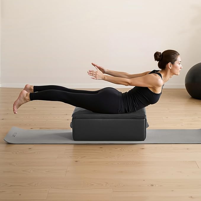 VEVOR Pilates Reformer Machine, Pilates Workout Equipment for Home Gym Studio Use, Pilates Bed with Dual Resistance- Spring & Cord, Reformer Set, Up to 400 LBS